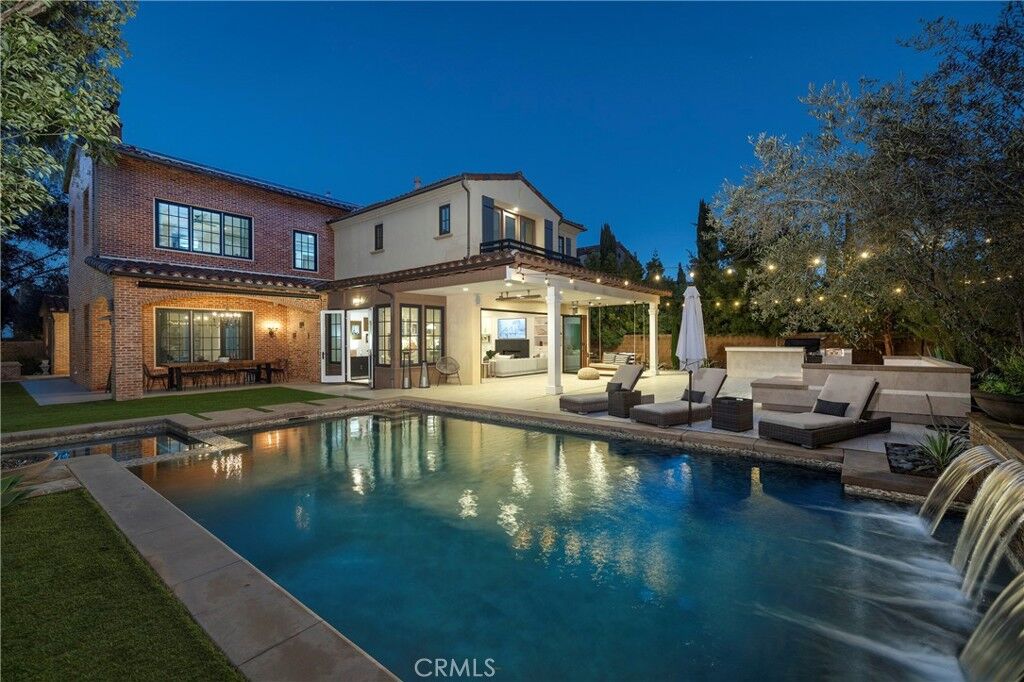 Property Photo: 46 Woods Trail CA 92603