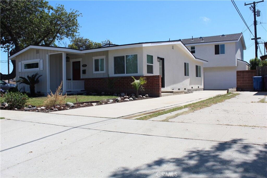 Property Photo: 2371 Stearnlee CA 90815