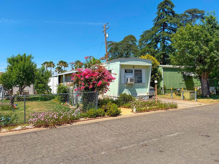 Property Photo: 2160 Live Oak Boulevard 3 CA 95991
