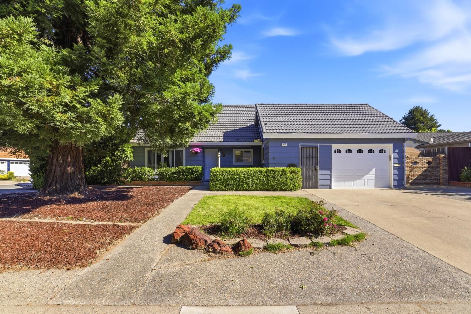 Property Photo:  8077 Caribbean Way  CA 95826 