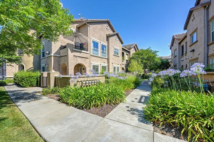 Property Photo: 5350 Dunlay Drive 3016 CA 95835