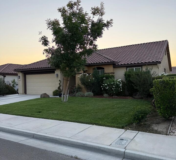 Property Photo: 274 North Street CA 93635
