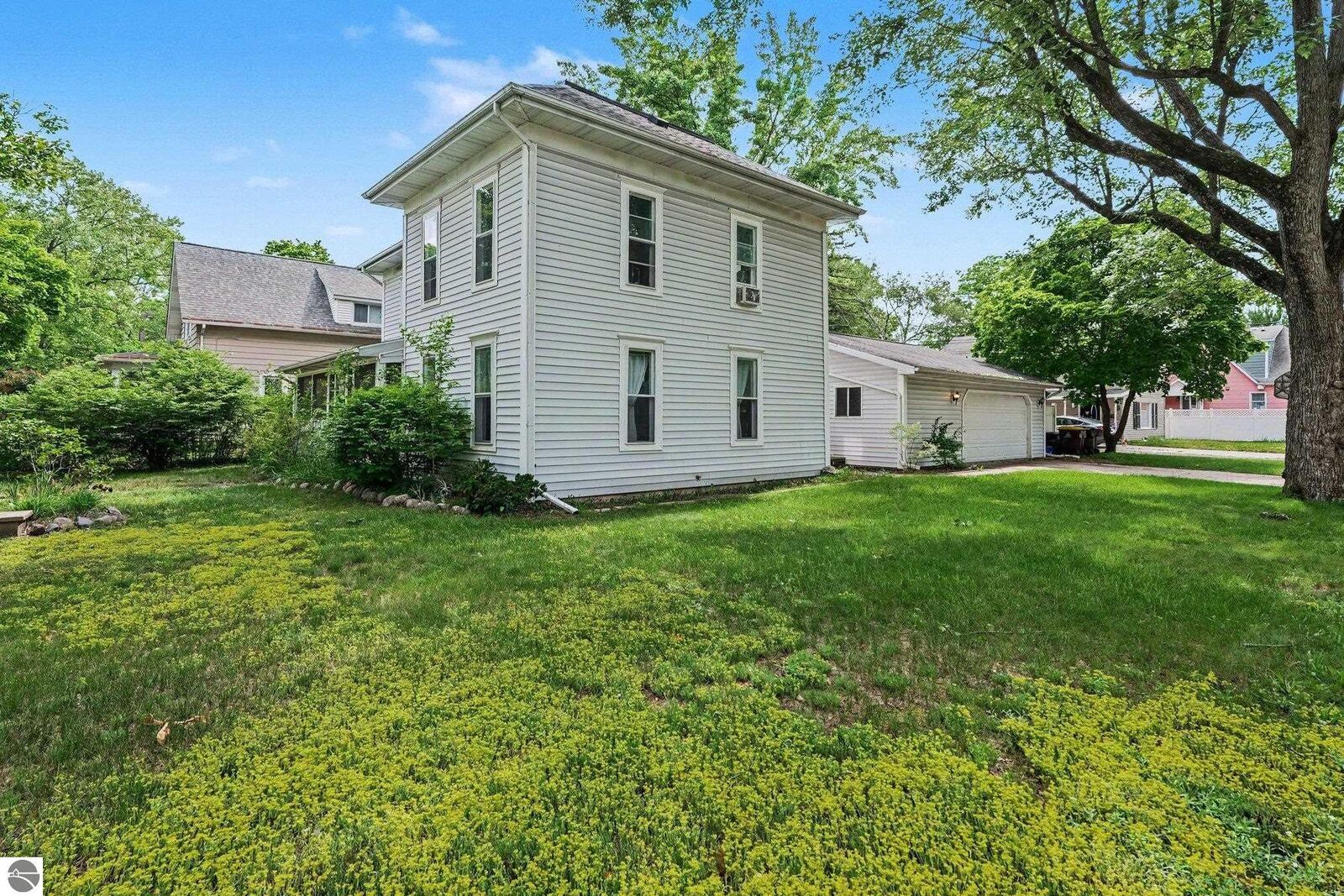 Property Photo:  504 S Lansing Street  MI 48858 