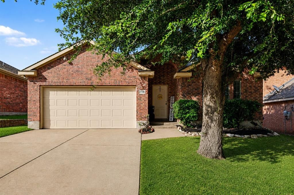 Property Photo: 3608 Dove Lane TX 75181