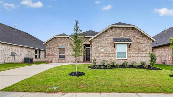 Property Photo: 4924 Simmental Drive TX 76001