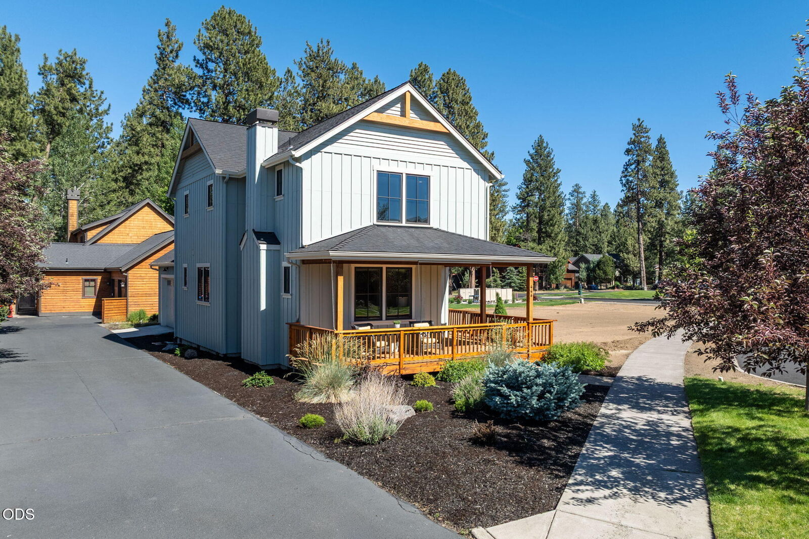 Property Photo:  446 S Cottonwood Street  OR 97759 