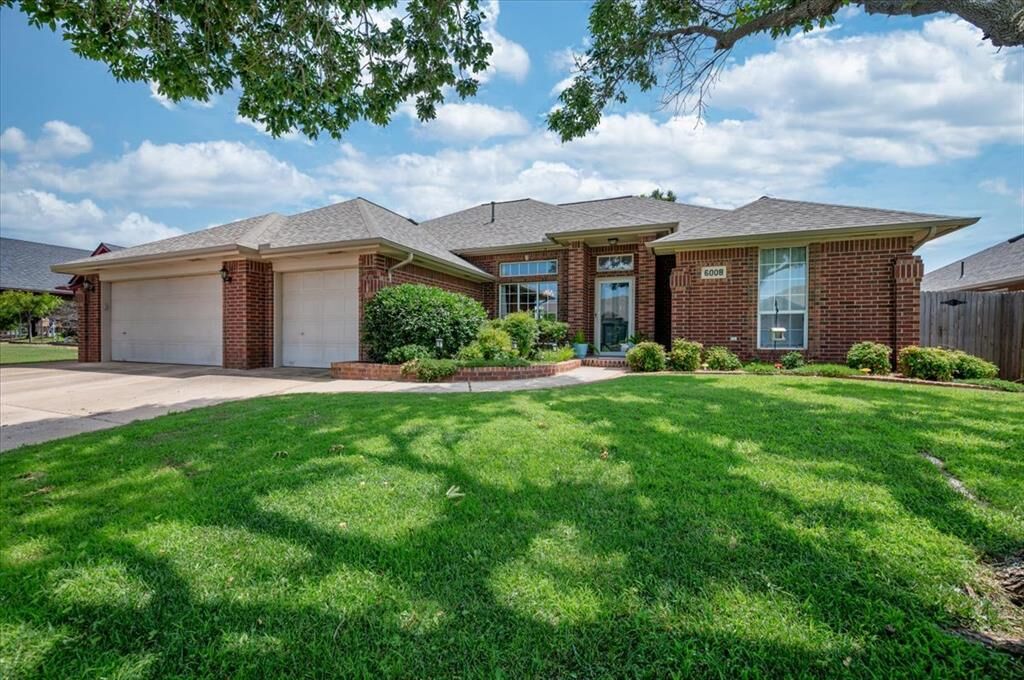 Property Photo: 6008 SE 57th Street OK 73135