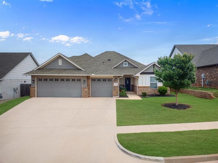 Property Photo:  8209 NW 151st Terrace  OK 73013 