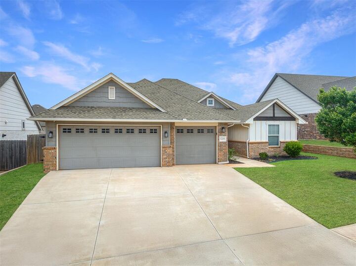 Property Photo:  8209 NW 151st Terrace  OK 73013 