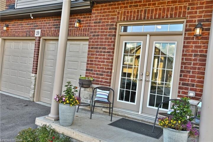 Property Photo: 20 Hidden Ridge Crescent ON L0R 1P0