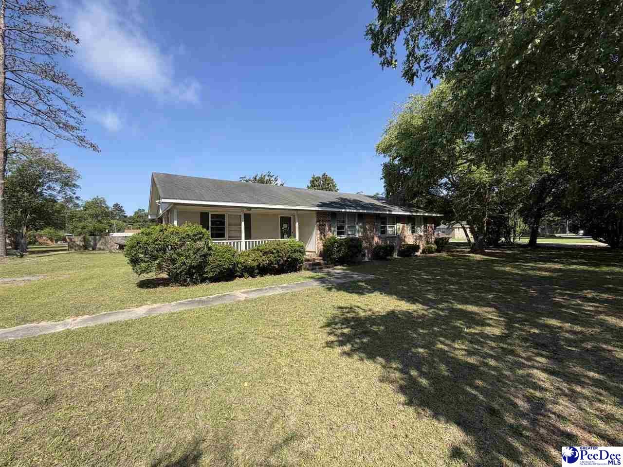 Property Photo: 705 E Moore St SC 29114