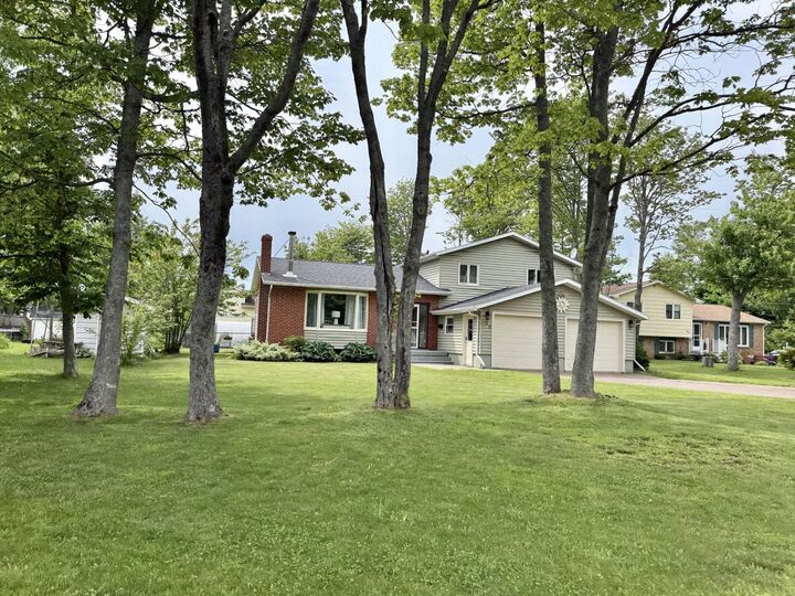 Property Photo: 108 Newson Court PE C1N 5H8