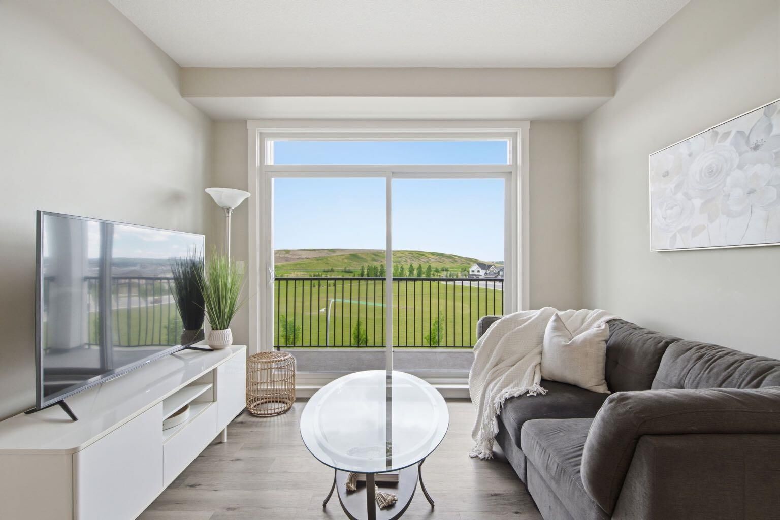 Property Photo: 10 Walgrove Walk SE 419 AB T2X 4E3