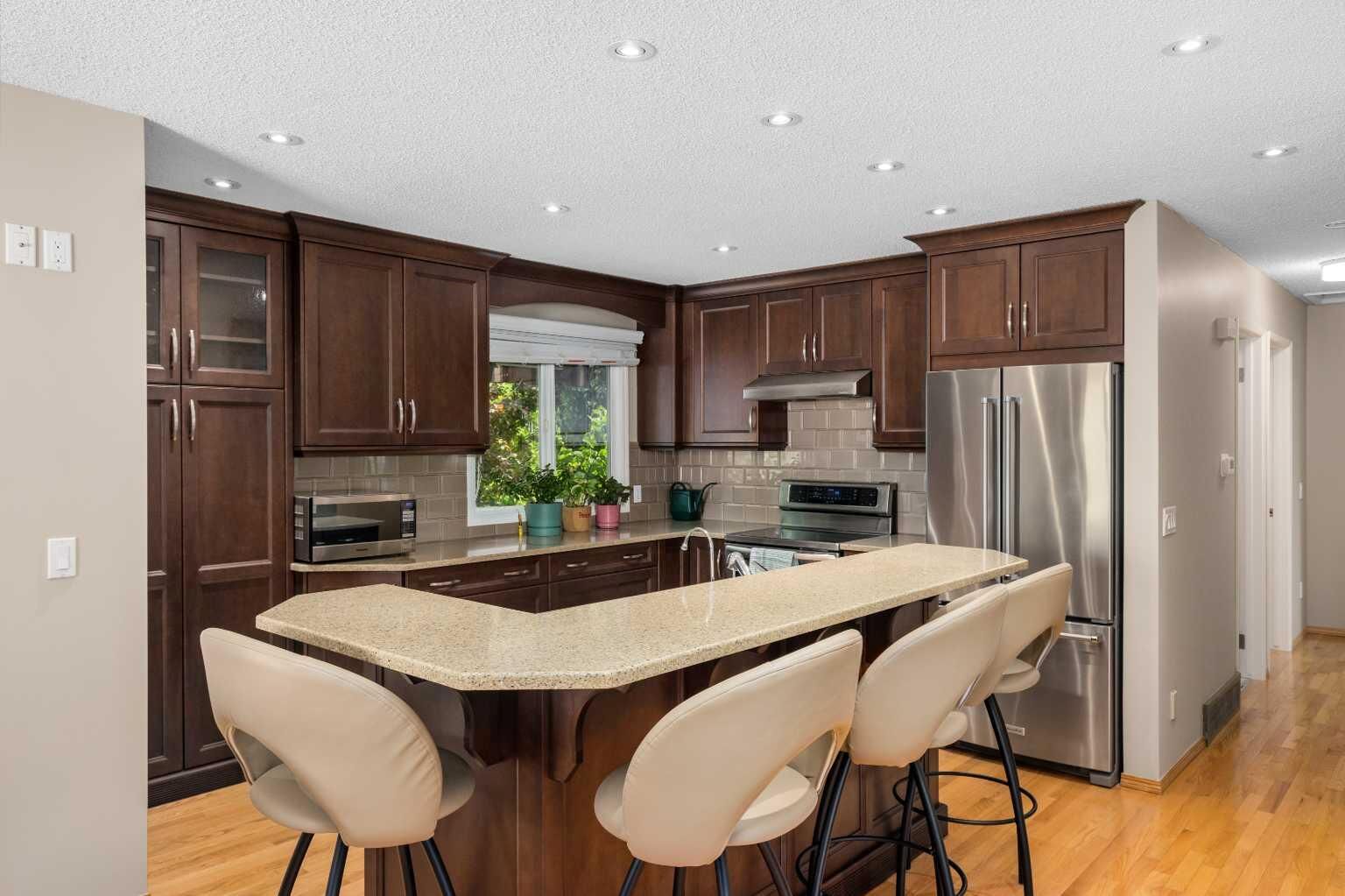 Property Photo:  2708 48 Street NE  AB T1Y 1H1 