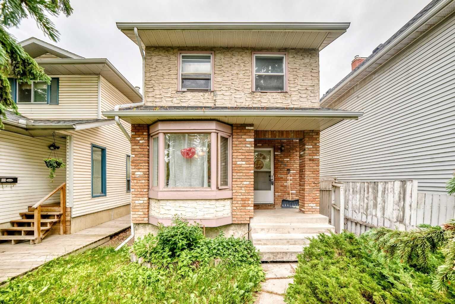 Photo de la propriété: 454 20 Avenue NW AB T2M 1C4