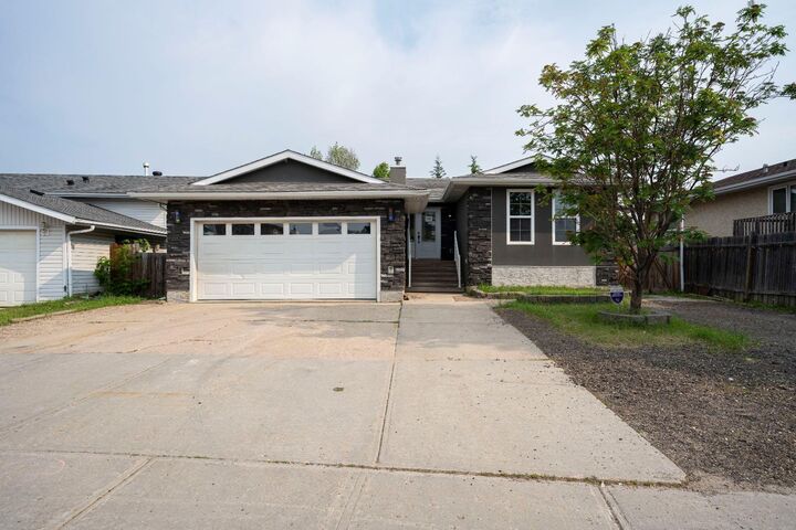 106 Cruickshank Road — photo 1