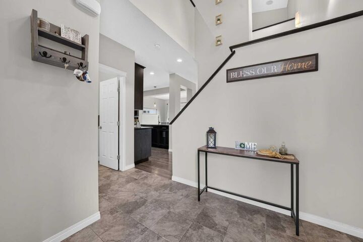 Property Photo:  665 Copperpond Boulevard SE  AB T2Z 3M4 