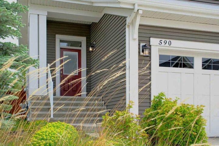 Property Photo: 590 River Heights Crescent AB T4C 0R9
