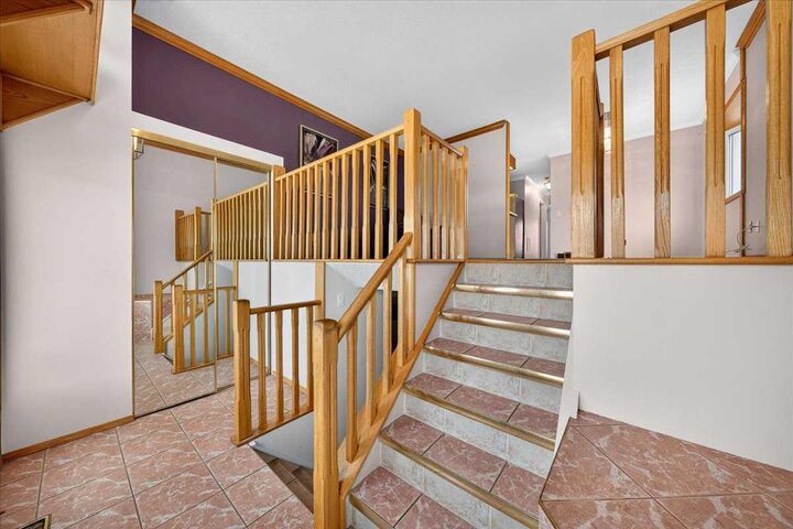 Property Photo:  136 Hunterhorn Drive  AB T2K 6H3 