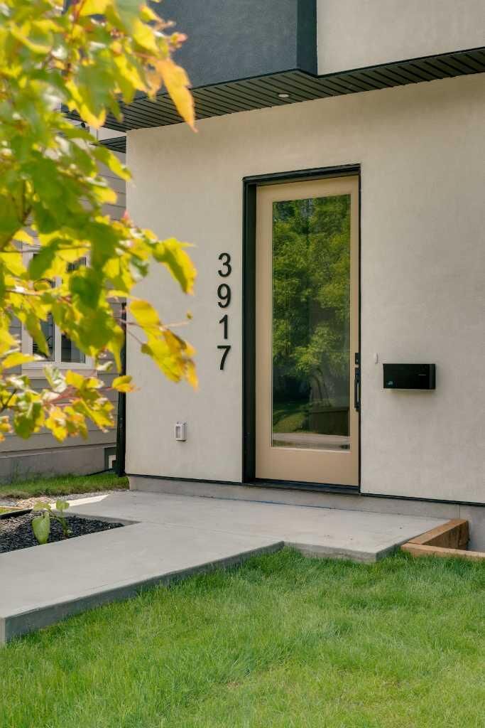 Property Photo: 3917 23 Avenue SW AB T3E 0J9