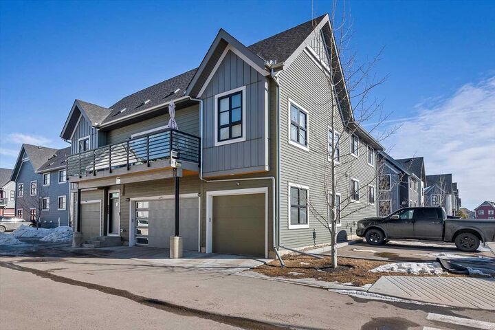 100 Walgrove Court SE 3401 — photo 1