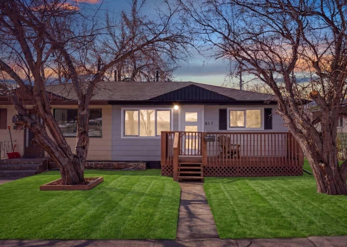 Property Photo: 853 Northmount Drive NW AB T2L 0A3