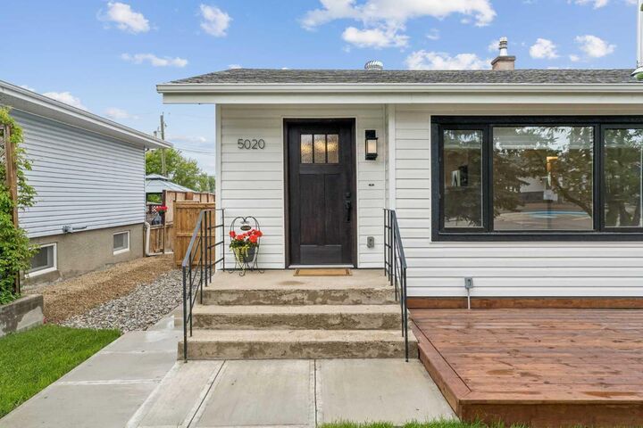 Property Photo: 5020 47A Avenue AB T4S 1G8