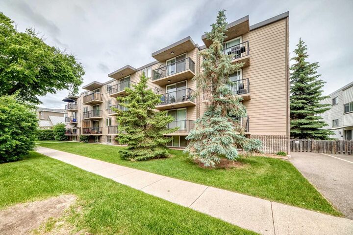 Property Photo: 310 4 Avenue NE 203 AB T2E 0J3