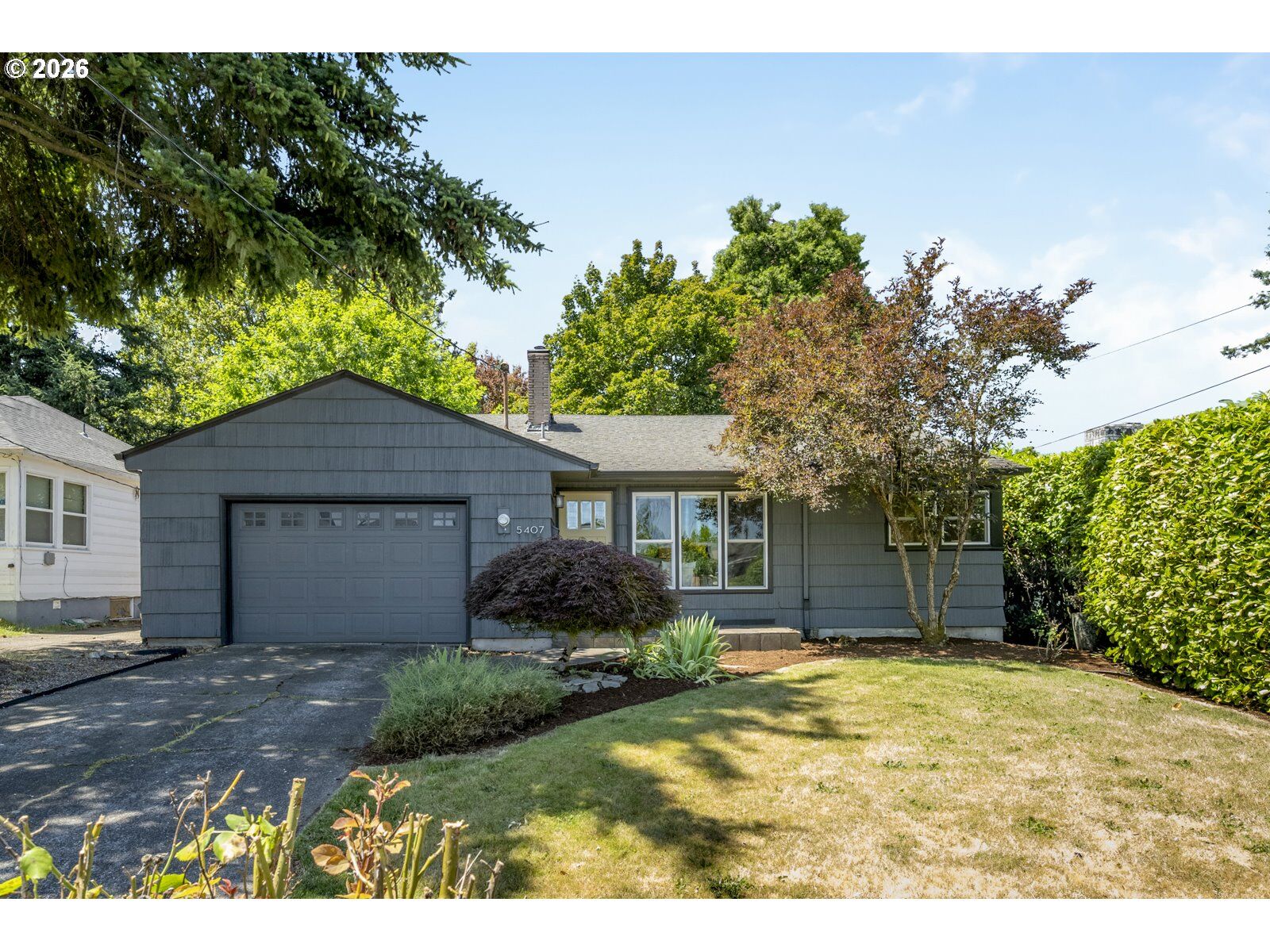 Property Photo: 5407 NE 37th Ave OR 97211