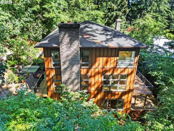 Property Photo: 3352 SW Fairmount Ln OR 97239