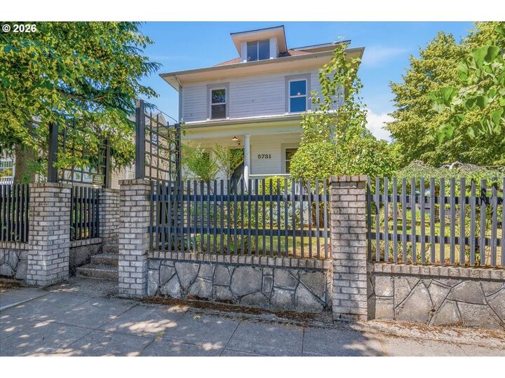 Property Photo: 5731 NE 10th Ave OR 97211