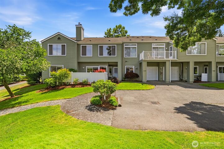 Property Photo:  3638  224th Place SE 1312  WA 98029 