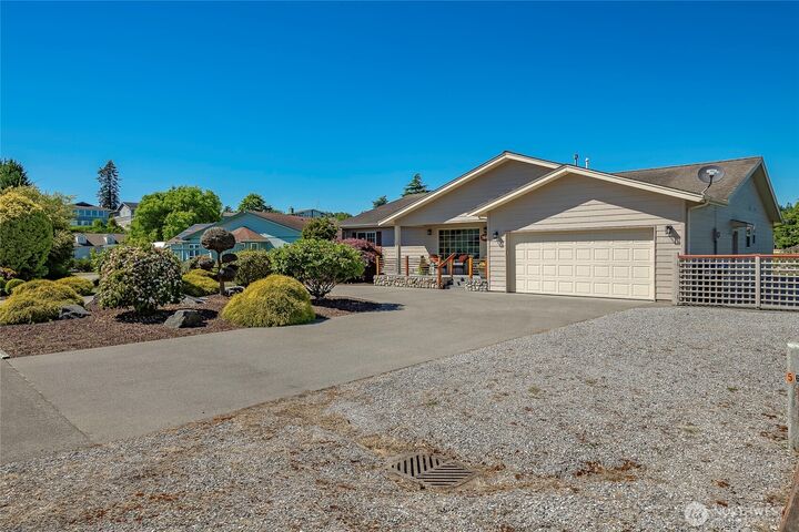 Property Photo: 5606 Chehalis Place WA 98230