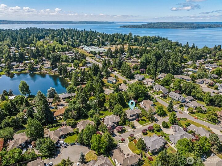 Property Photo:  255 SW 194th Place  WA 98166 