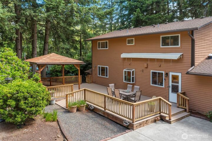 Property Photo: 14043 177th Avenue SE WA 98059