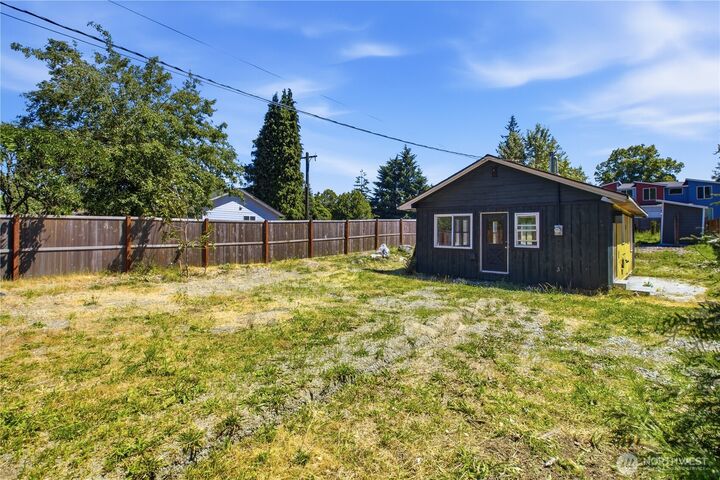Property Photo: 11410 8th Avenue S WA 98168