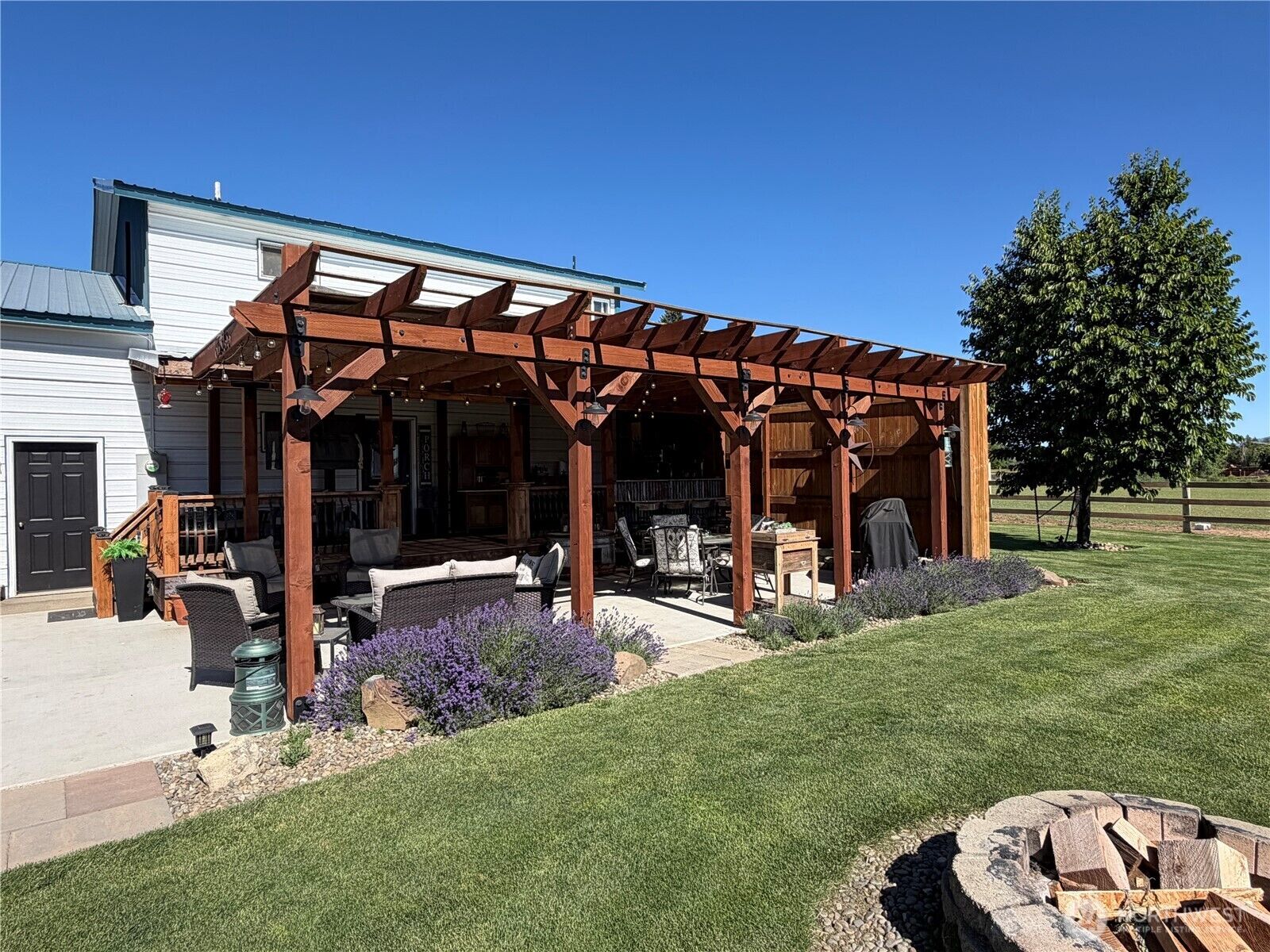 Property Photo:  2310  Umptanum Road  WA 98926 