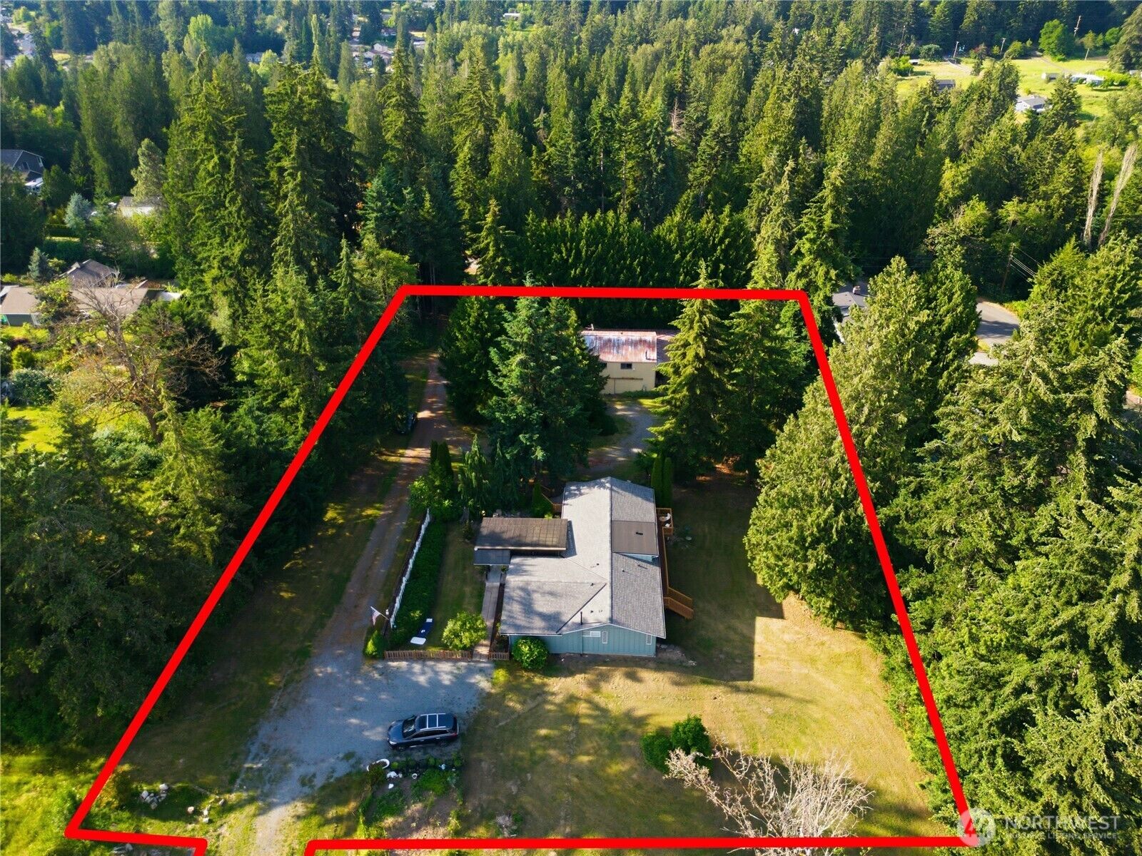 Property Photo:  415  118th Avenue E  WA 98372 