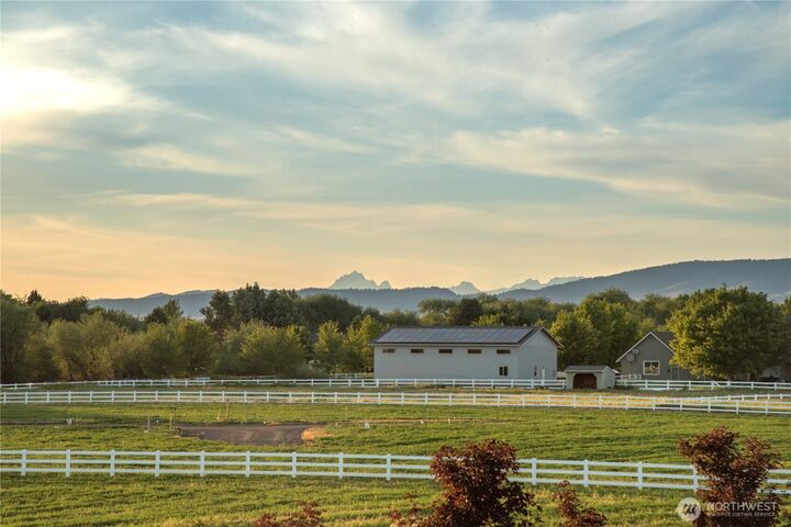 Property Photo: 2 A Look Road WA 98926