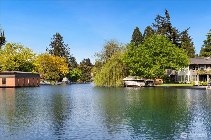 Property Photo: 87 Cascade Key WA 98006