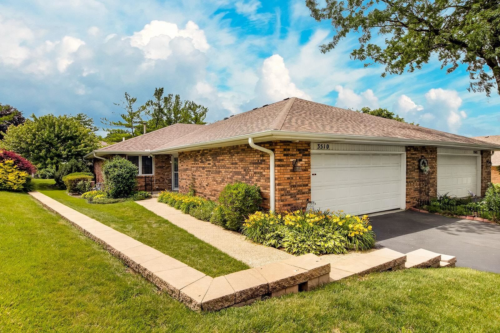 Property Photo:  3510 Grandview Drive  IL 61114 