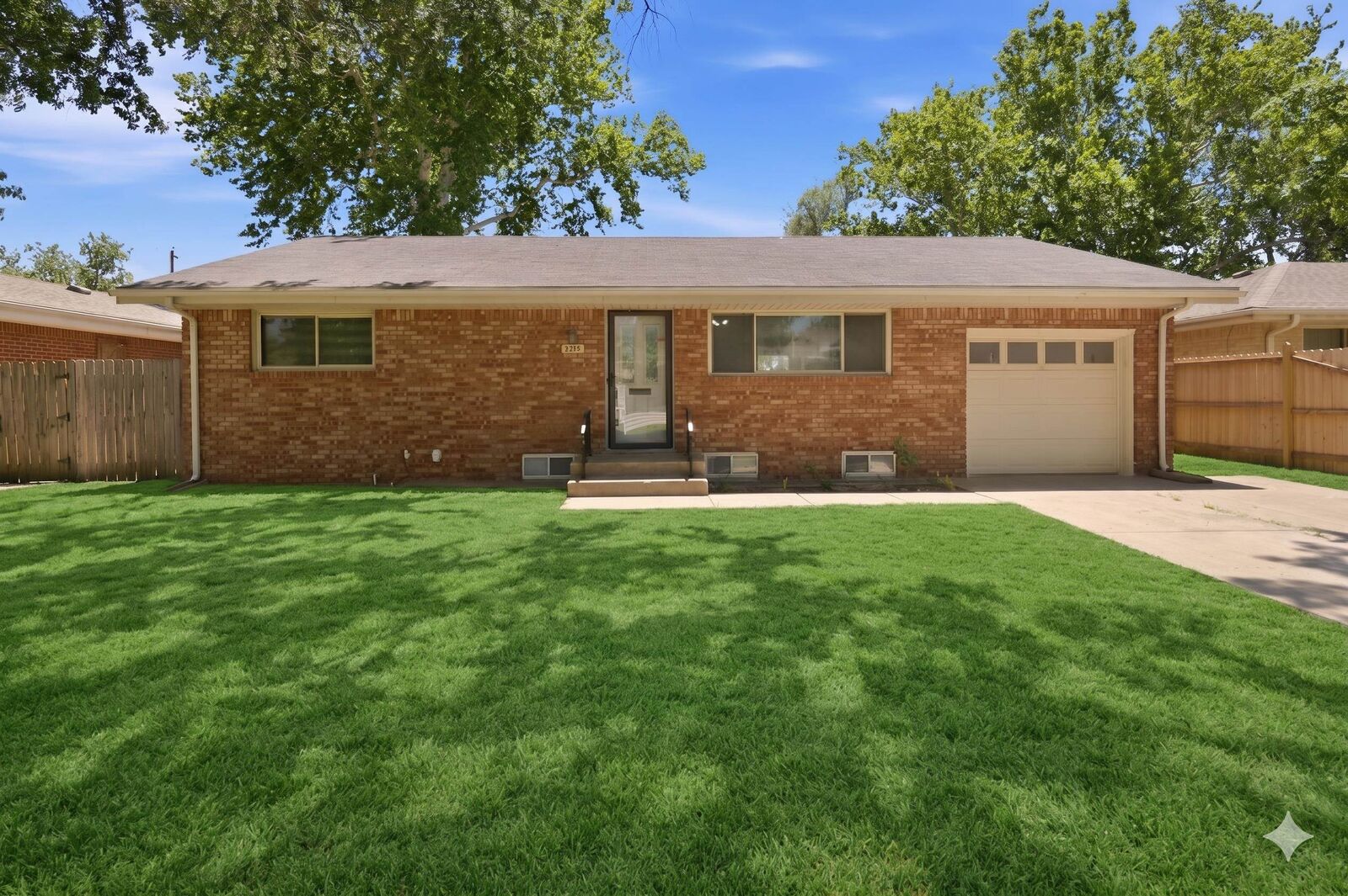 Property Photo: 2215 E Stafford St KS 67211