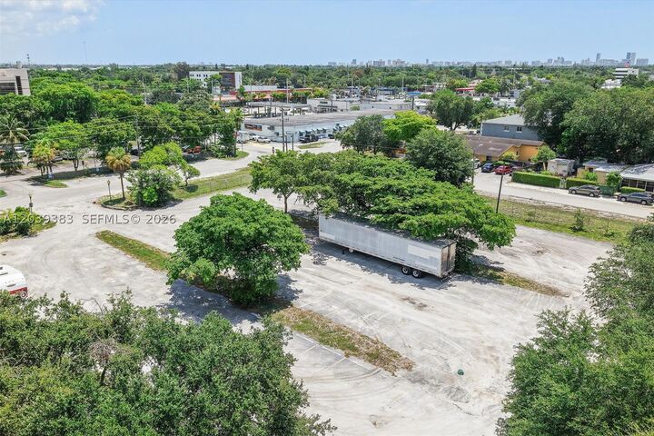 Property Photo: 1st Ave NW 166 St FL 33169