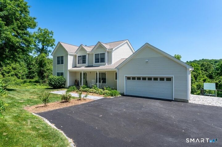 Property Photo:  4 Fleetwood Lane  CT 06804 