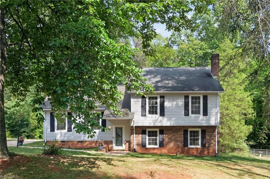 Property Photo: 6535 El Rancho Drive NC 27045