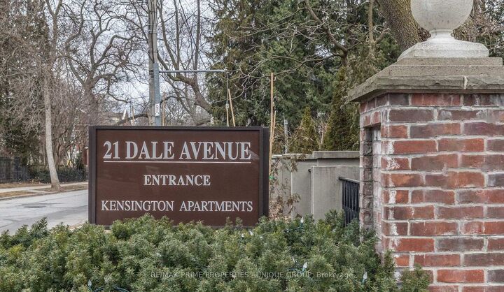 Property Photo: 21 Dale Avenue 644 ON M4W 1K3