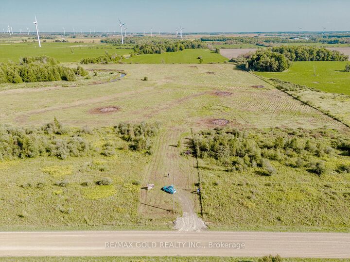 681050 260 Side Road — photo 1