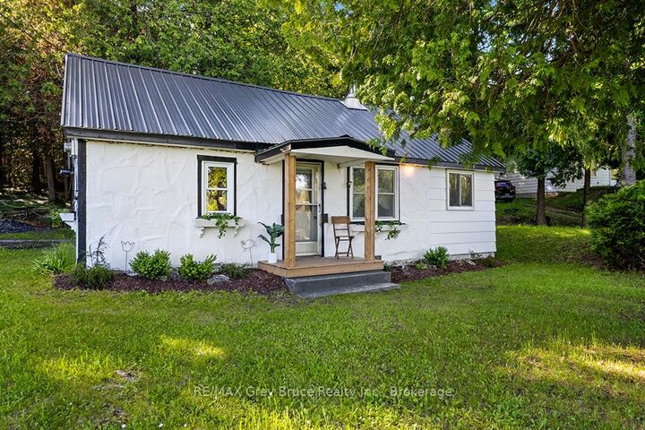 609 Stokes Bay Road — photo 1