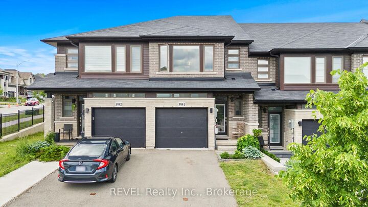 Property Photo: 3954 Crown Street ON L3J 0T1