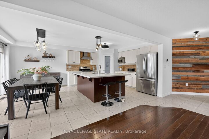 387 Murray Street — photo 1